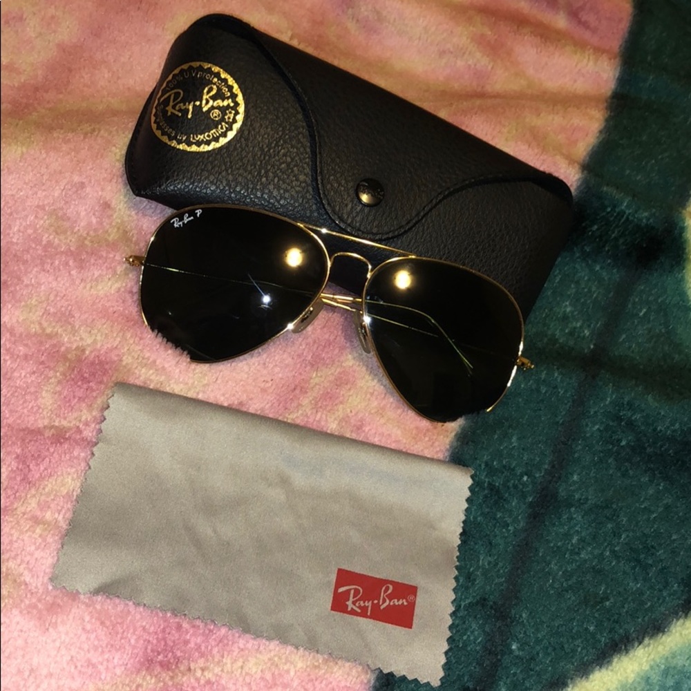 *SOLD*Ray ban large aviator polarized sunglasses